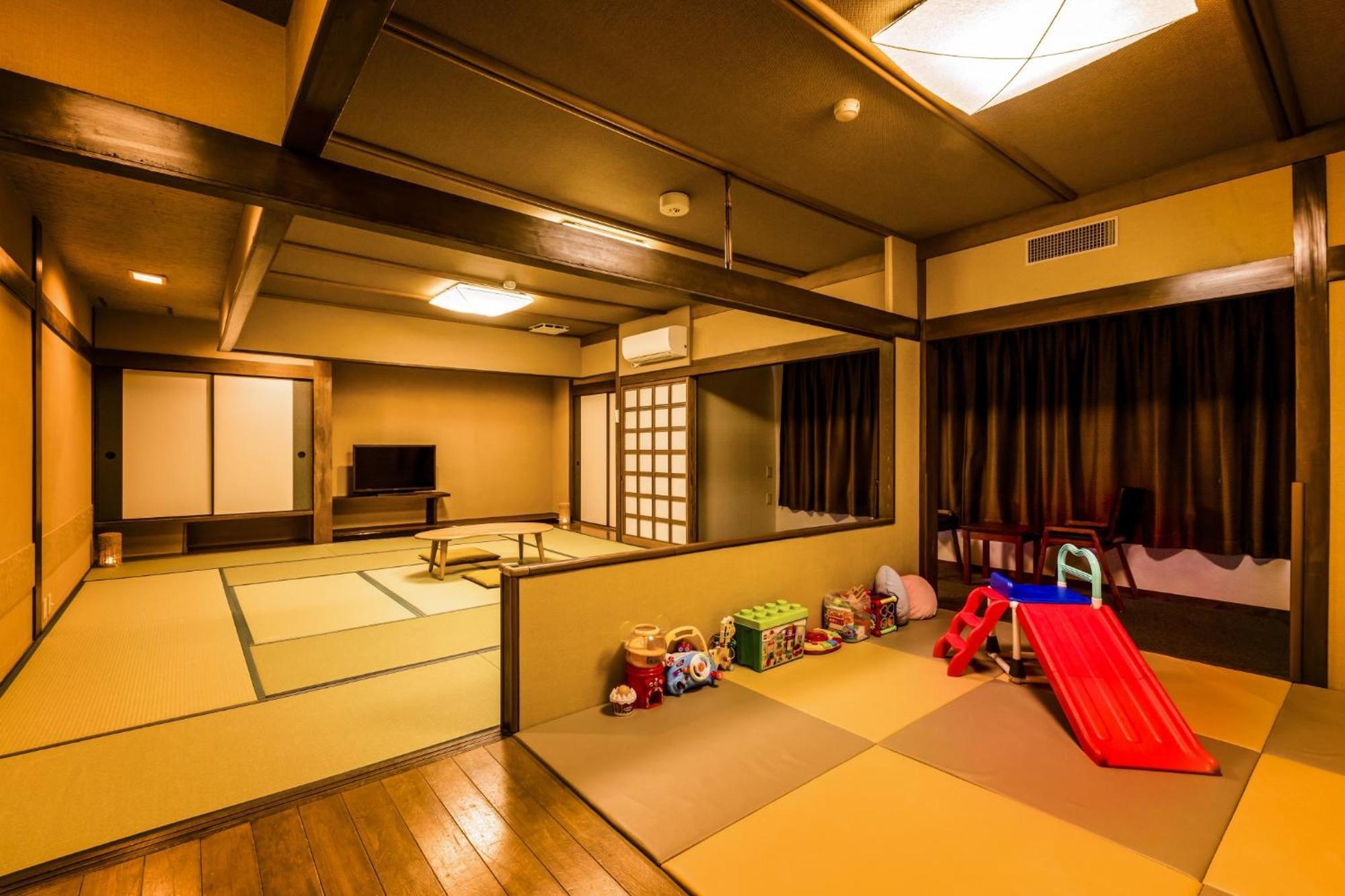 Ooedo Onsen Monogatari Premium Shirahama Saichoraku Hotel Exterior photo