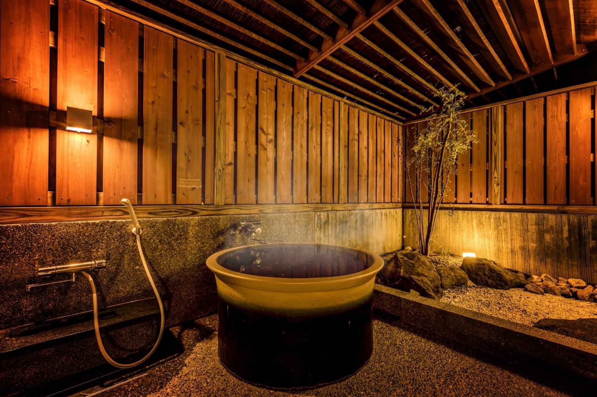 Ooedo Onsen Monogatari Premium Shirahama Saichoraku Hotel Exterior photo